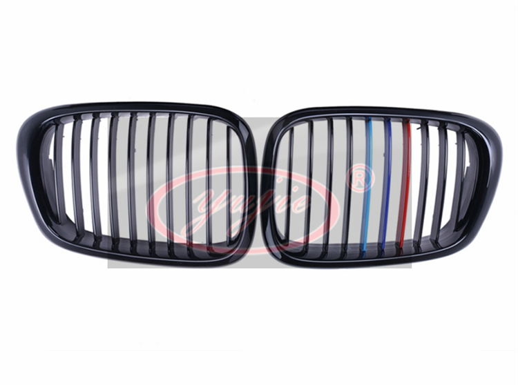 BMW E39 new bright black M version of the grille