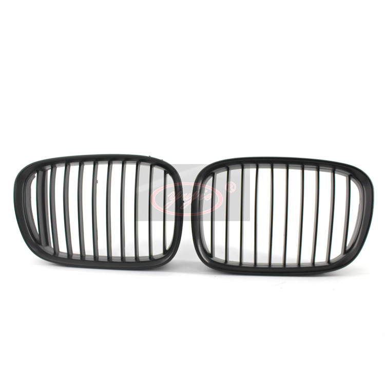 BMW E39 old dumb black grille