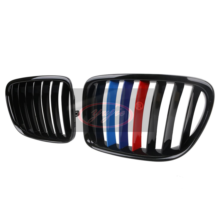 BMW E84 bright black M version of the grille