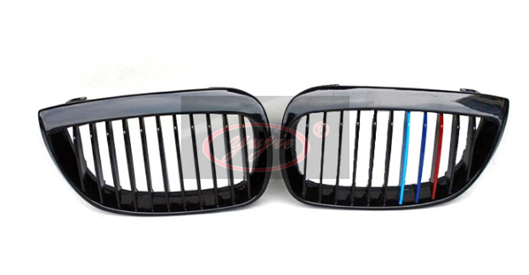 BMW E87 old bright black M version of the grille